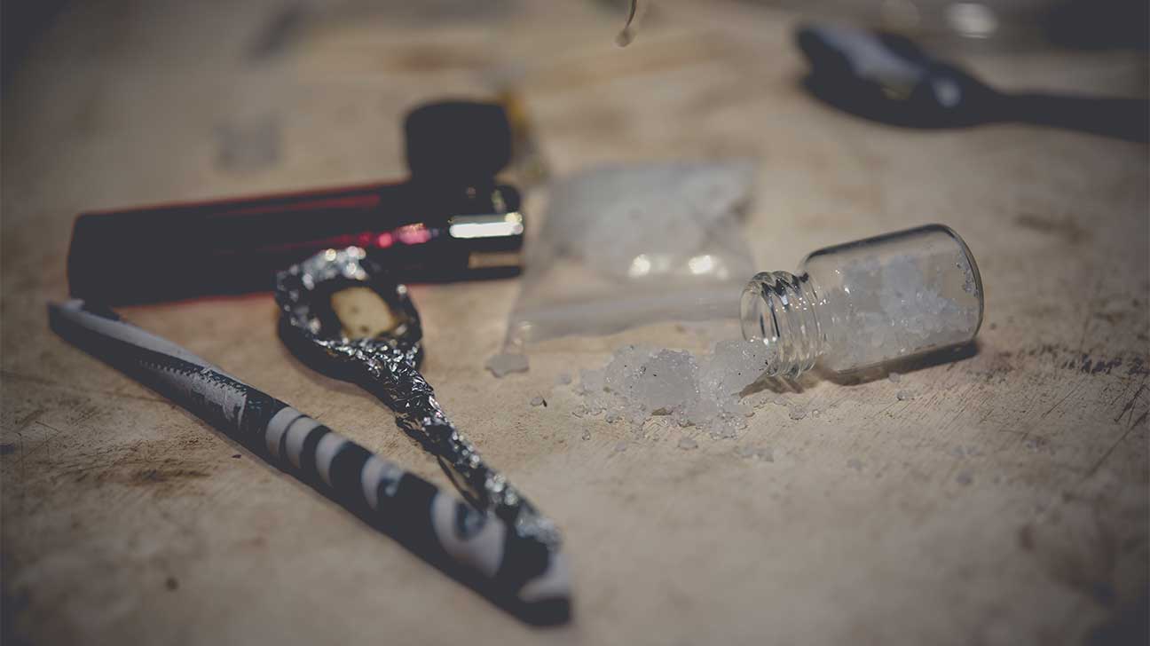 How To Recognize Cocaine Accessories And Paraphernalia