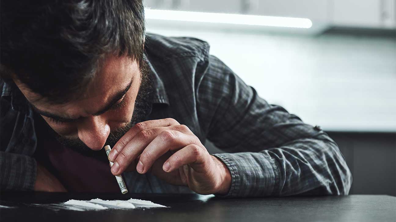 Snorting Cocaine (Insufflation): Effects And Risks